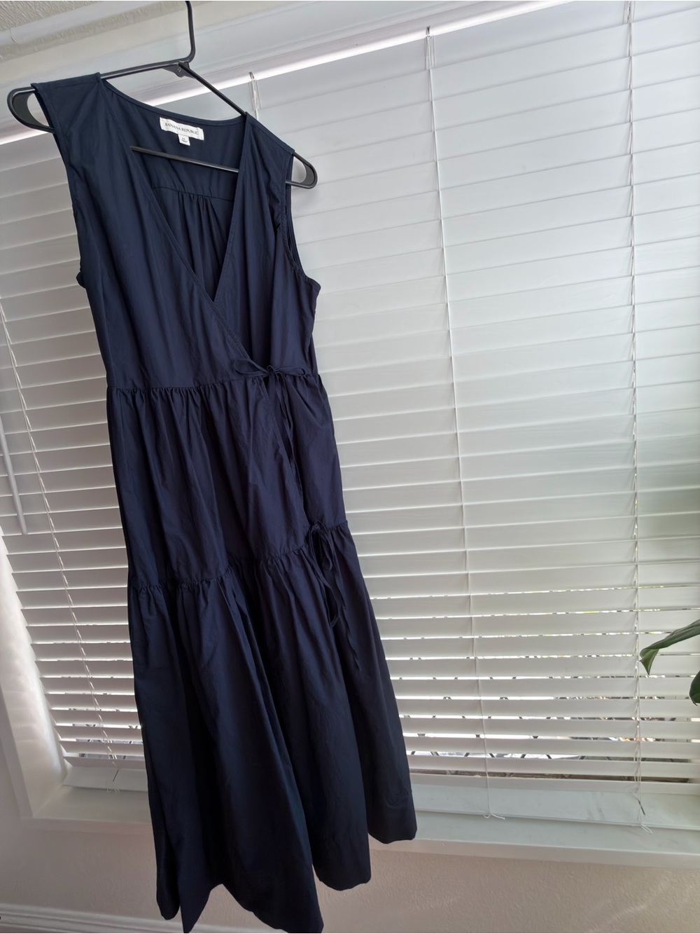 Banana Republic Navy Sleeveless Tiered V-Neck Maxi Dress
